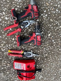 Milwaukee Toolswith Charger