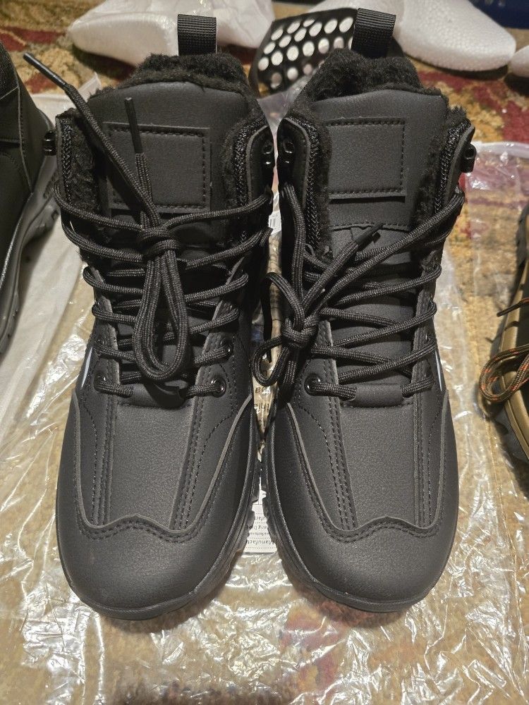Men's Warm Boots, NEW, In Size 9