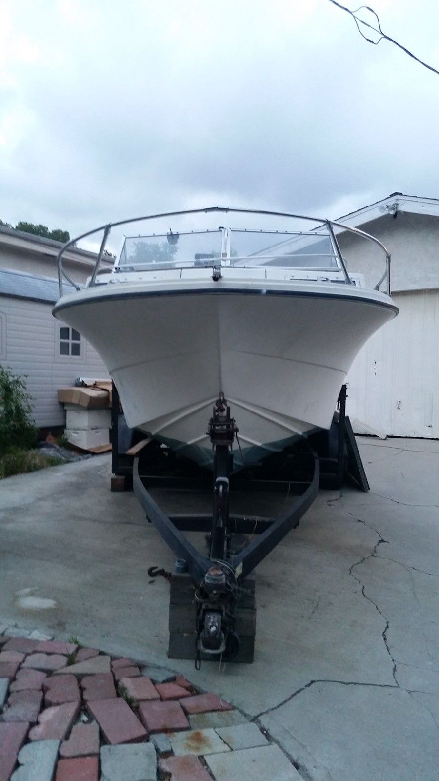 1975 Cabin Cruiser boat