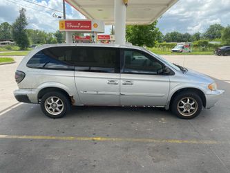 2004 Chrysler Town & Country