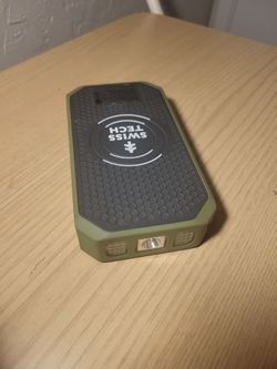 Swisstech solar battery pack