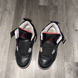 Jordan 4 Retro Bred  Size 8