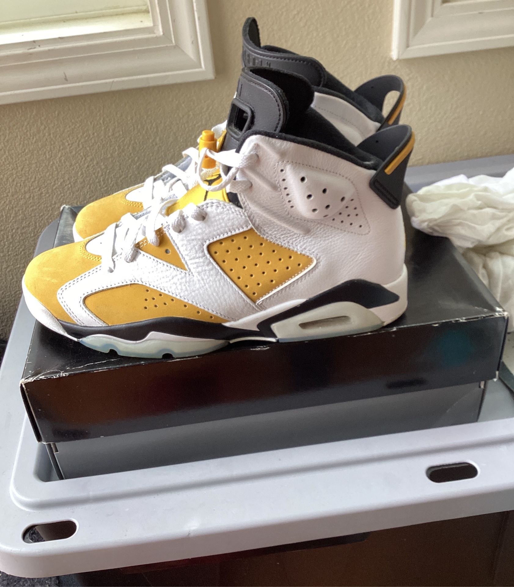 Jordan 6 Retro 