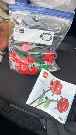 Rose Lego set
