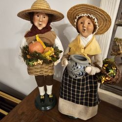 Byers Choice Carolers Thanksgiving Autum 2007 Williamsburg 14" Figures