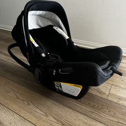 Nuna Infant Car Seat 