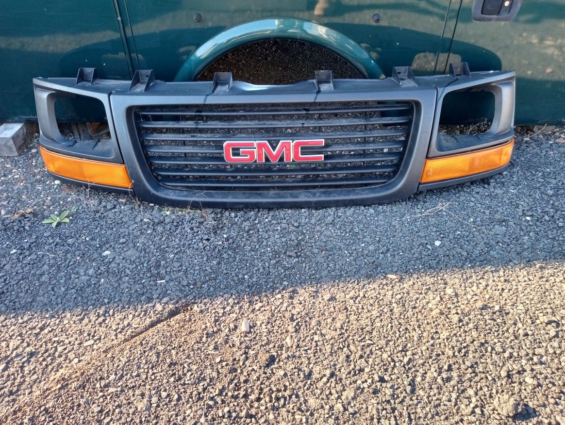 Front Black Grille Grill for 03-17 GMC Savana 1(contact info removed) 3500 Van Fits Sealed Beam Head Lamp Type G New

￼

￼


