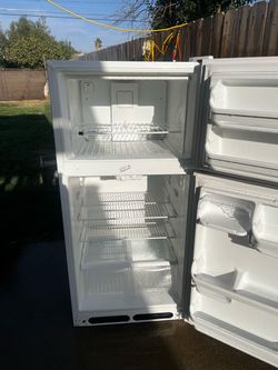 FRIDGE WITH FREEZER