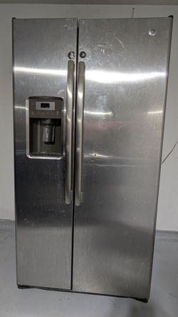GE Stainless Steel Side-by-Side Refrigerator – Good Working Condition