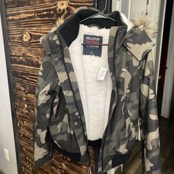 Woman’s Large Hollister Jacket 