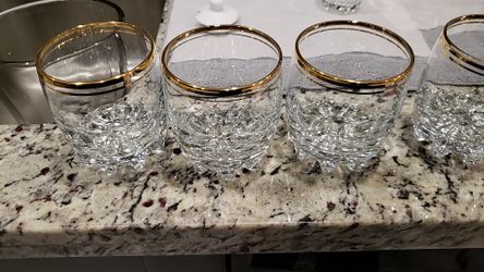 6 Beautiful golden glass.