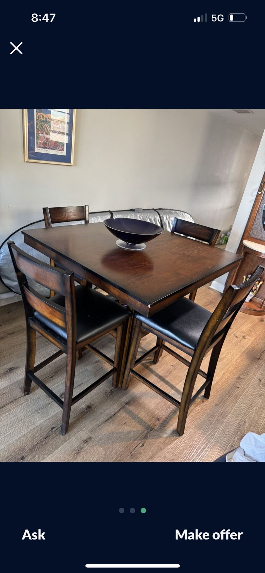 Dining Table And 4 Leather Chairs