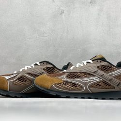 B.OTTEGA V.ENETA Orbit Runner