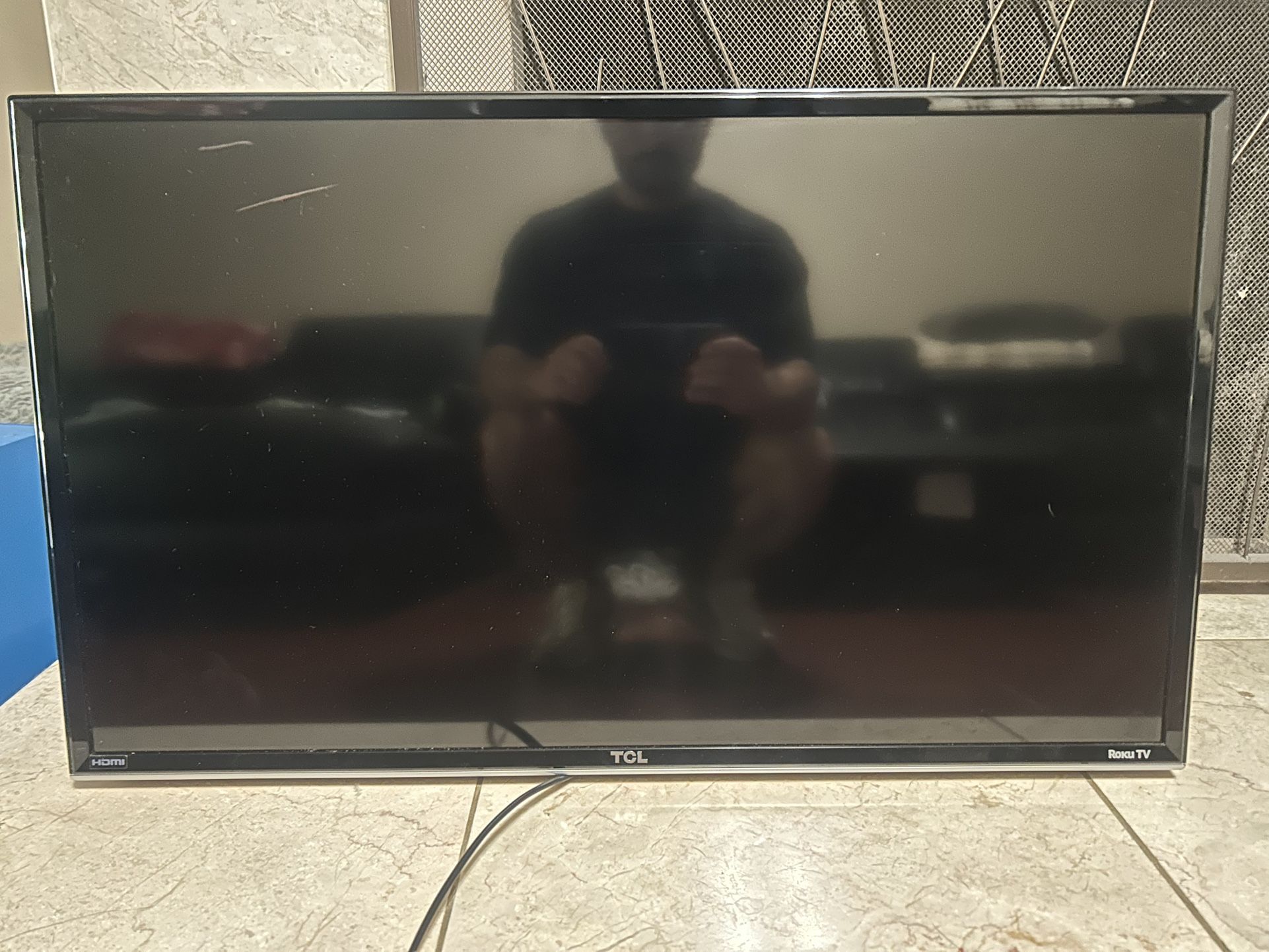 32 Inch TCL Roku Tv