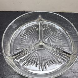 VINTAGE GLASS RELISH/CANDY/NUT DISH 