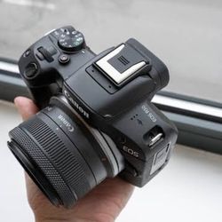 brand new cannon r50