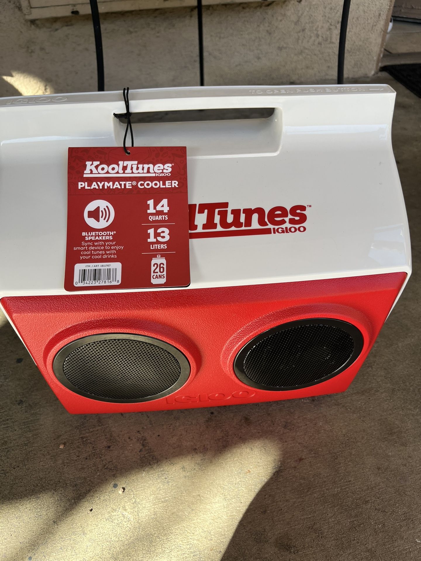 Igloo Ice Chest With Speaker