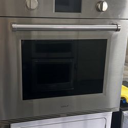 WOLF 30”WIDE BUILT IN SINGLE WALL OVEN ELECTRIC 