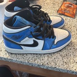Jordan 1s Signal Blues