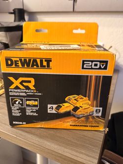 Dewalt xr powerpack battery kit with fast charger
