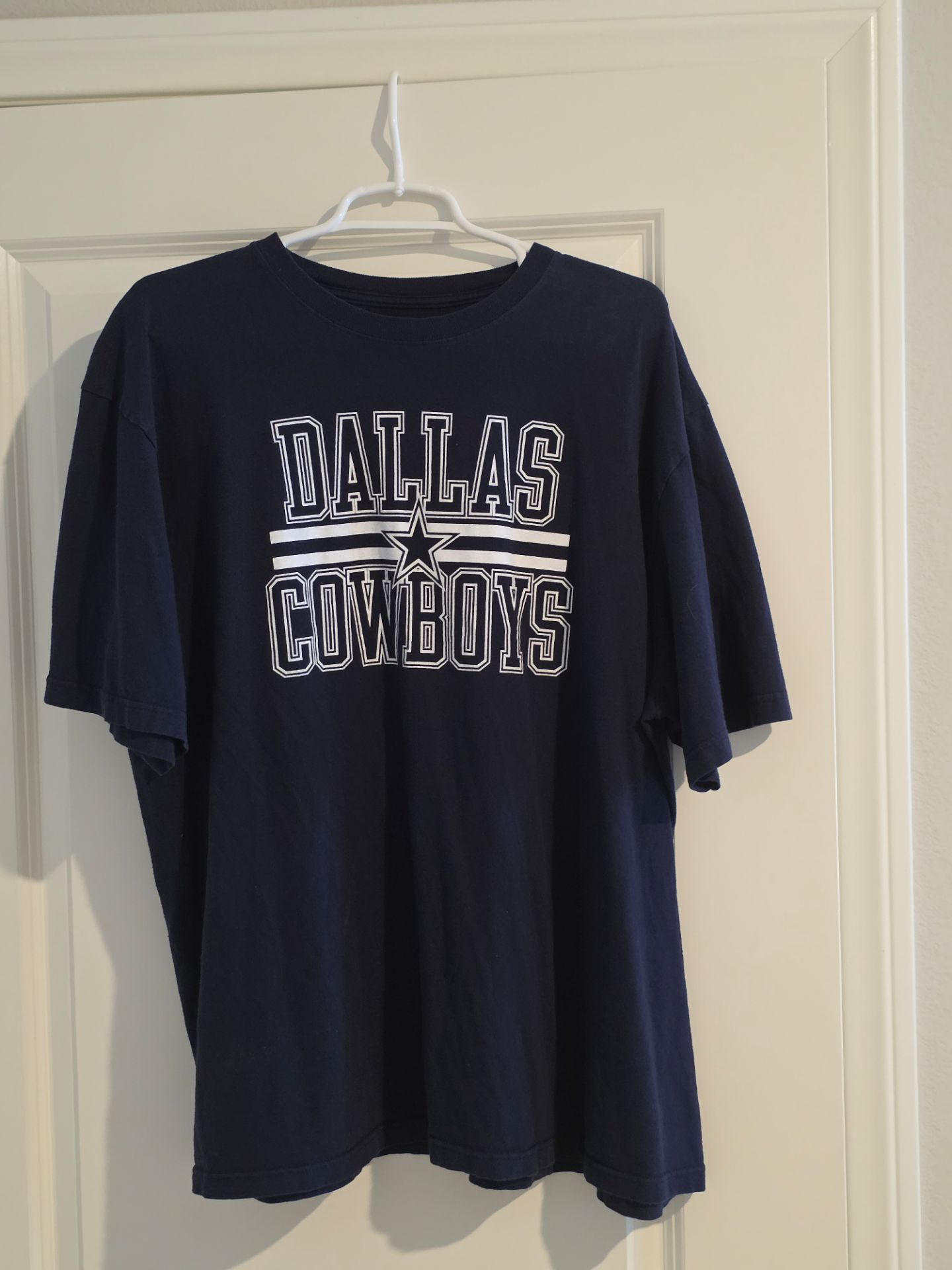 Dallas Cowboys Tee Shirt. Size 2XL.