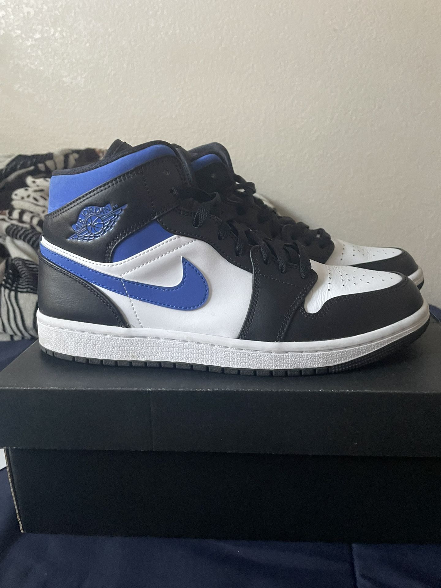 Air Jordan 1 mid white racer blue black