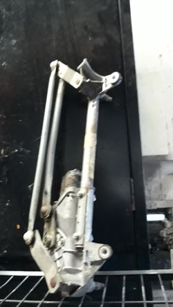 2004 Acura TL Wiper Motor and assembly
