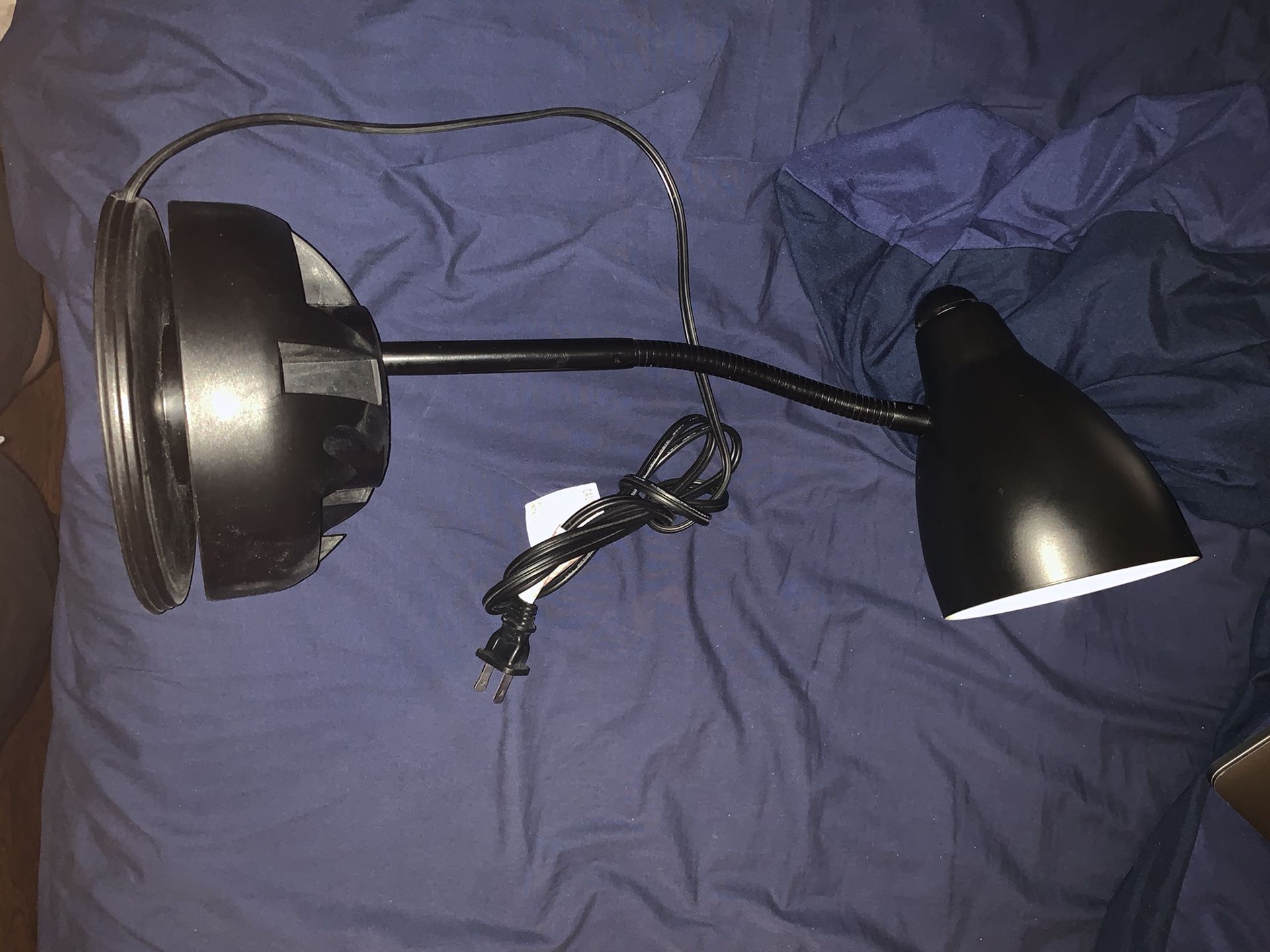 Desk lamp