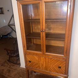 China and Buffet Cabinet Set