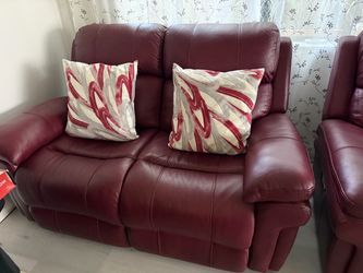 BEAUTIFUL BURGUNDY LEATHER RECLINING SET – $600
