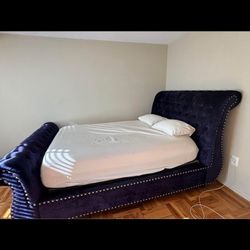 Value City Bed Frame 