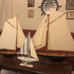 3 Ft And 2 Ft Ship Plus Smal Ship 