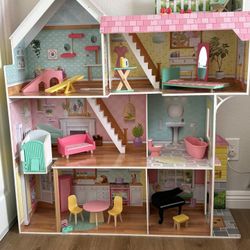KidKraft Mia’s Pet Loft Dollhouse