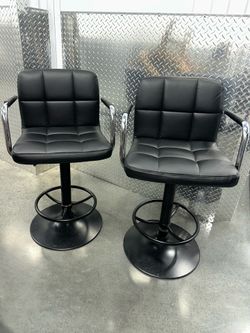 Set of 2 Adjustable Swivel Bar Stools – Black
