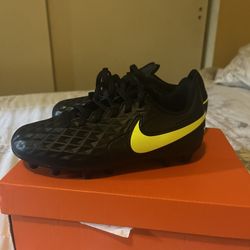 Nike Tiempos