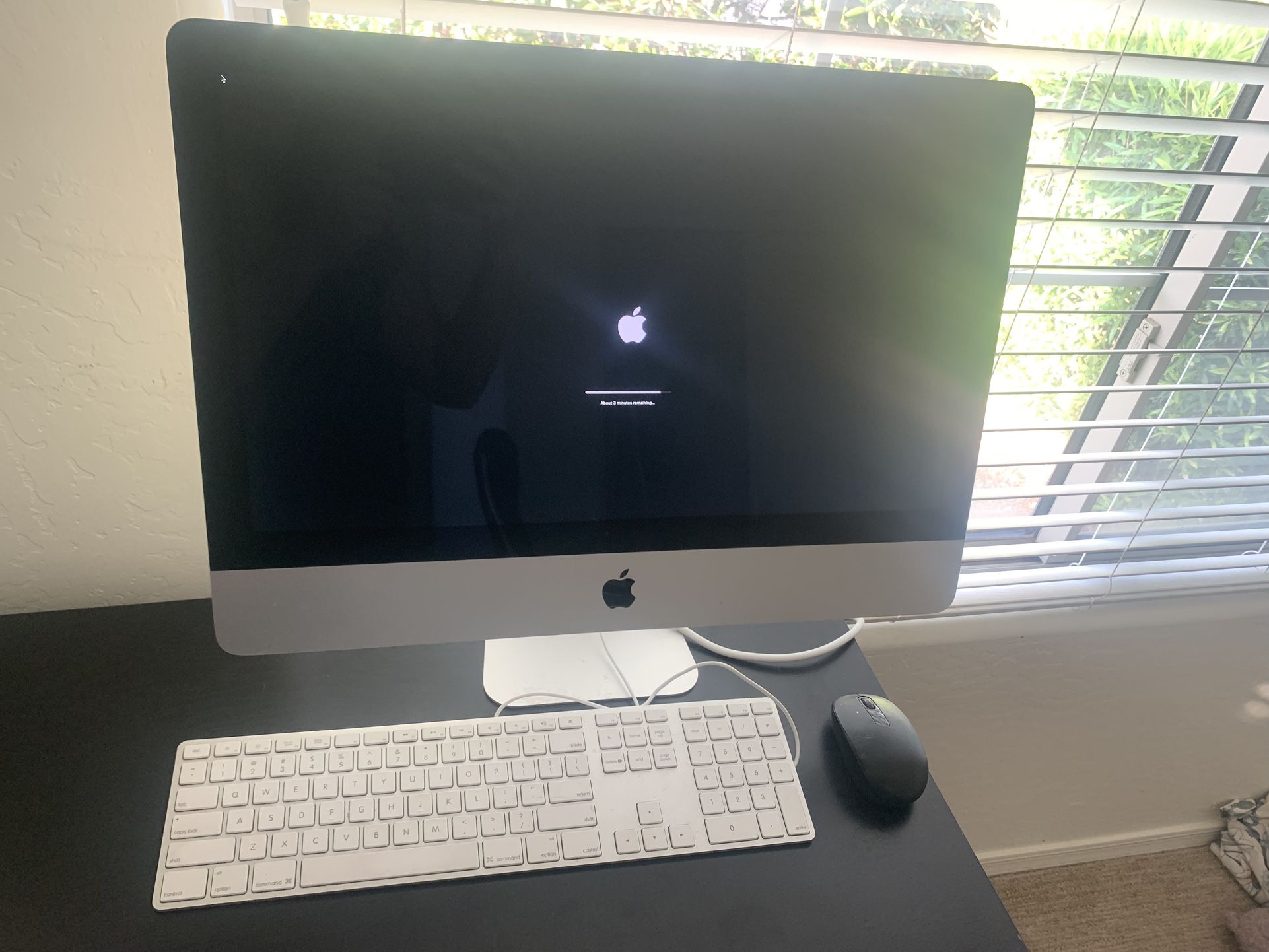 macOS Monterey 1.6 GHz Dual-Core Intel Core i5 8GB 1867 MHz DDr3