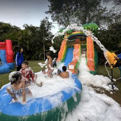 NEW IN BOX 13ft COMMERCIAL GRADE WATERSLIDE WITH BLOWER FOR SALE 