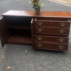 Real Wood Long Dresser With Big Drawers. Drawers Sliding Smoothly. Delivery Available. Se Habla Español 