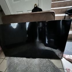 5000 Series Smart Ultra HDTV