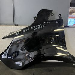 2019-2020-2021-2022-2023-2024-2025 MERCEDES-BENZ SPRINTER LEFT FENDER OEM USED