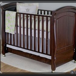 BELLINI BABY CRIB - MINT CONDITION