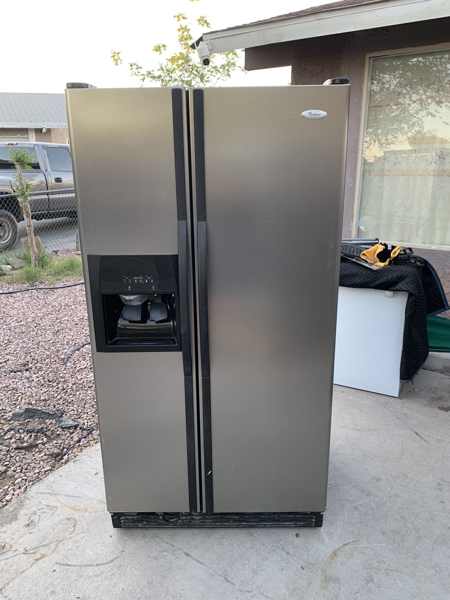 whirlpool refrigerator / Nellis and Owens 