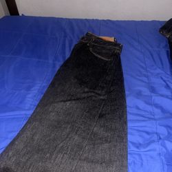 Black 501’s Levi Original Shrink-To-Fit