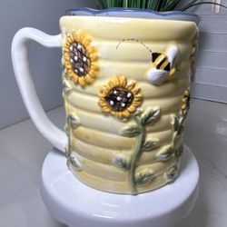 NOHO Studio x Clever Choice Honey Bee & Sunflower Relief Hand-painted 3D mug 