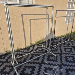 Commercial clothing racks