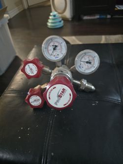 Gas Cylinder Pressure Regulator