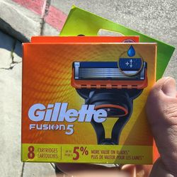 Gillette Mens Razor Refills 8 Pack