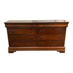 Broyhill 6 Drawer Dresser 
