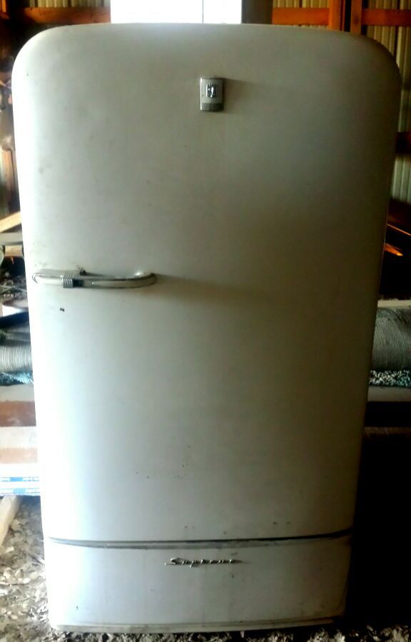 Vintage Montgomery ward supreme refrigerator