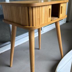 Nightstand/ Coffee Table 